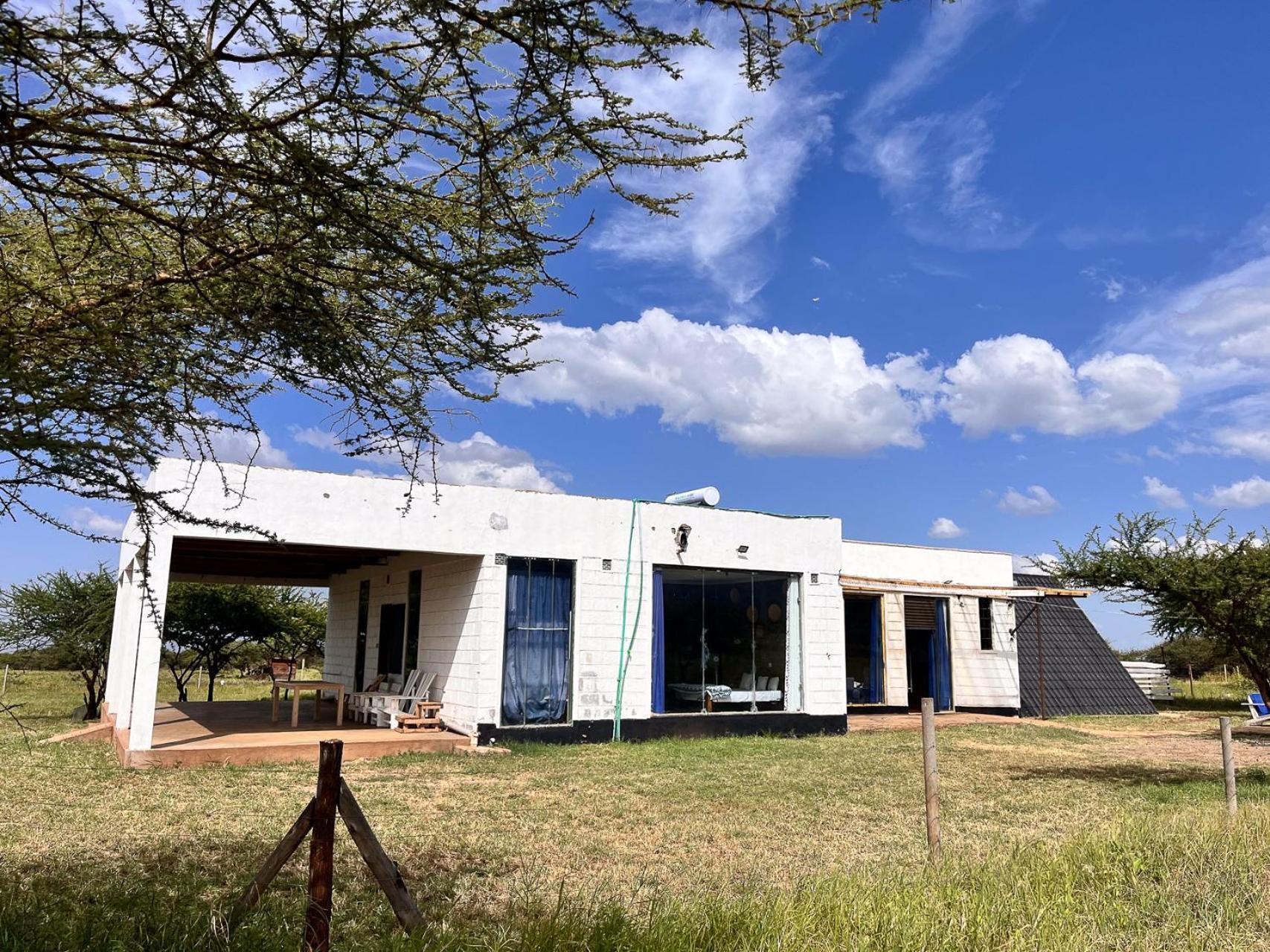 Amboseli Glass House Oloitokitok Esterno foto